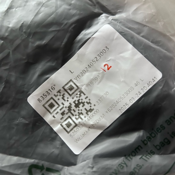 HALARA Black Button-Up Crop Bomber Varsity Jacket Striped Ribbed Trim LARGE NWT - Picture 8 of 8